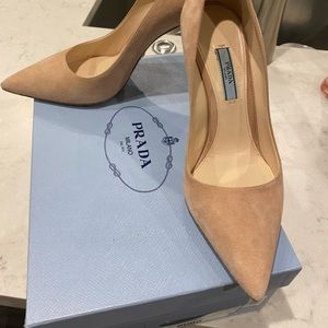 Prada Calzature Donna Nude Suede Heels
